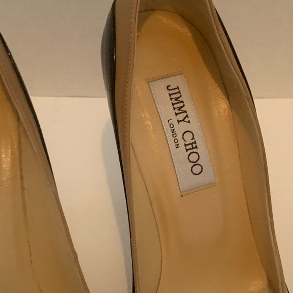 Jimmy Choo Warm Beige Leather and Black Patent Pumps Heels - Picture 4 of 9